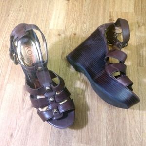 Michael Kors size 9.5 platform sandals